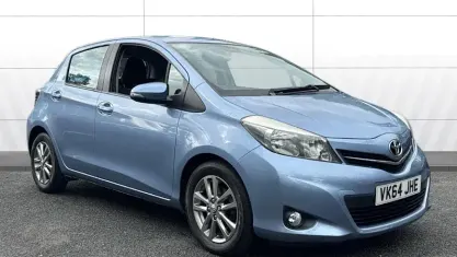 Begagnad Toyota Yaris 90 HK (66 kW) 2014 Halvkombi