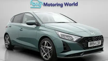 Used Hyundai i20 Premium 101 HP (74 kW) 2023 Green Hatchback