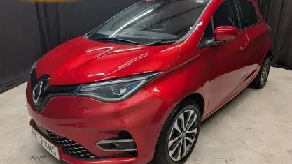 Used Renault Zoe GT-Line 100 kW (136 HP) 2022 Red Hatchback