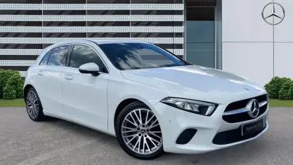 Begagnad Mercedes A180 Executive 136 HK (100 kW) 2022 Vit Halvkombi