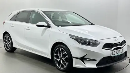 Used Kia Ceed 160 HP (117 kW) 2023 White Hatchback