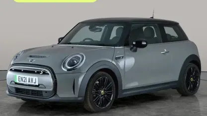 Begagnad Mini Cooper Level 2 135 kW (184 HK) 2023 Halvkombi
