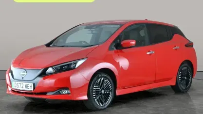 Gebraucht Nissan Leaf Tekna 160 kW (218 PS) 2022 Rot Kleinwagen
