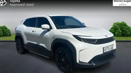 Used Toyota Urban Cruiser Design 127 kW (174 HP) 2026 White SUV
