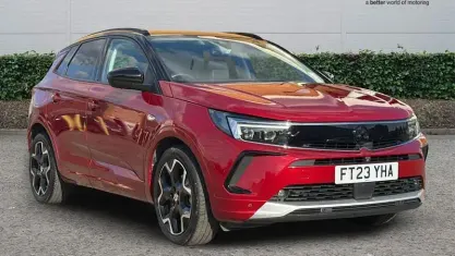 Used Vauxhall Grandland X Ultimate 131 HP (96 kW) 2023 Red SUV