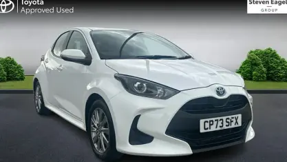 Used Toyota Yaris 116 HP (85 kW) 2024 White Hatchback