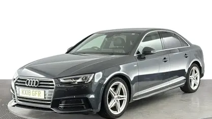 Usado Audi A4 S-Line 150 CV (110 kW) 2018 Gris Berlina