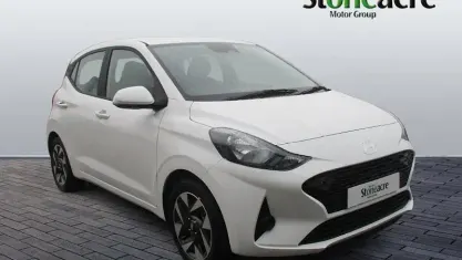 New Hyundai i10 Advanced 63 HP (46 kW) 2025 White Hatchback