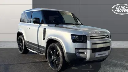 Used 2023 Land Rover Defender SE Estate | £51,091 (Fair price)