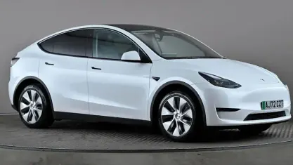 Used Tesla Model Y Long Range AWD 378 kW (514 HP) 2022 White SUV