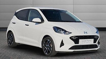 Używany Hyundai i10 Premium 79 KM (58 kW) 2024 Biały Hatchback