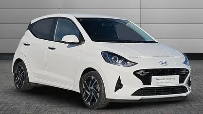 Used Hyundai i10 Premium 79 HP (58 kW) 2024 White Hatchback