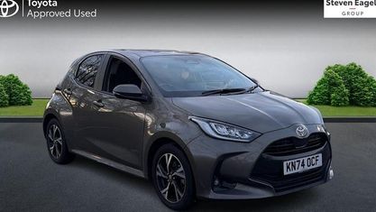 Usado Toyota Yaris Hybrid Design 116 HP (85 kW) 2025 Citadino