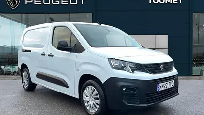 White Used 2022 Peugeot Partner Premium MPV | £10,795 (Fair price)