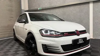 Used VW Golf VII GTI 220 HP (161 kW) 2015 Hatchback