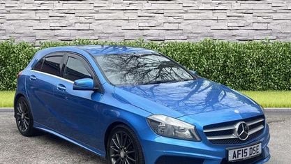 Używany Mercedes A220 AMG 170 KM (125 kW) 2015 Niebieski Hatchback