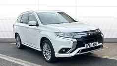 White Used 2019 Mitsubishi Outlander P-HEV SUV | £14,578 (Fair price)