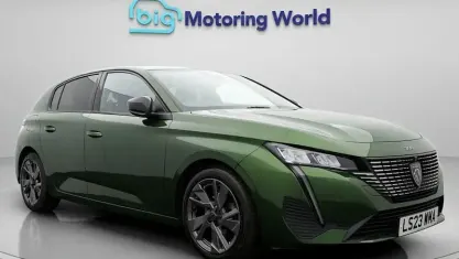 Used Peugeot 308 Allure Premium 131 HP (96 kW) 2023 Green Hatchback