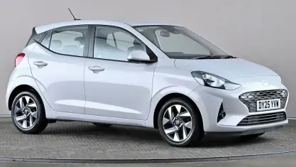 Używany Hyundai i10 Advanced 63 KM (46 kW) 2025 Szary Hatchback