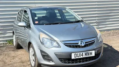 Usado Vauxhall Corsa Design Edition 86 CV (63 kW) 2014 Utilitario