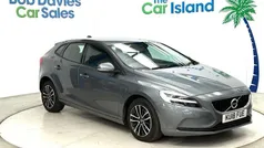 Used 2018 Volvo V40 Momentum Hatchback | £9,250 (Fair price)