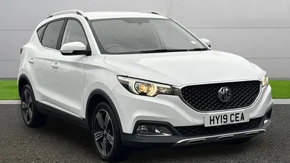 White Used 2019 MG ZS Exclusive Hatchback | £9,490 (Fair price)