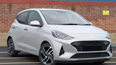 New 2025 Hyundai i10 Premium Hatchback | £18,654 (Fair price)