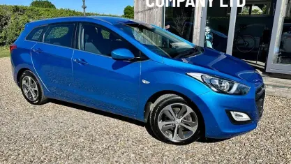 Begagnad Hyundai i30 SE 110 HK (80 kW) 2015 Blå Kombi
