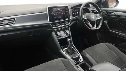 Used 2025 VW T-Roc Style SUV | £21,603 (Good price)