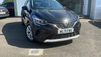 Used Renault Captur Iconic 143 HP (105 kW) 2022 Black SUV