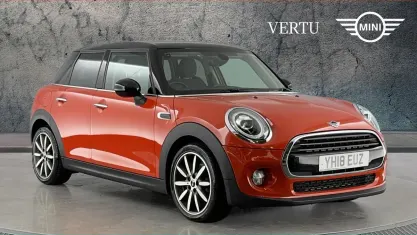 Begagnad Mini Cooper Hatch 136 HK (100 kW) 2018 Orange Halvkombi