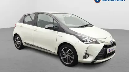 Used Toyota Yaris 101 HP (74 kW) 2020 White/black Hatchback