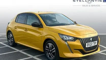 Used Peugeot 208 Allure Premium 102 HP (75 kW) 2022 Yellow Hatchback