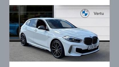 Usado BMW M135 Comfort Edition 306 HP (225 kW) 2024 Branco Citadino