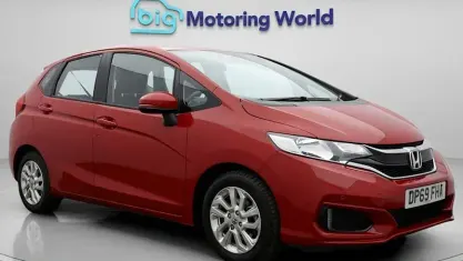 Used Honda Jazz SE 102 HP (75 kW) 2019 Red Hatchback