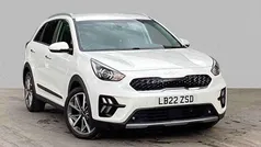 White Used 2022 Kia Niro 3 SUV | £17,330 (Fair price)