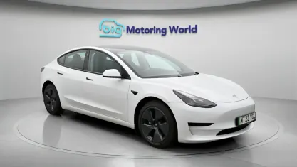 Used Tesla Model 3 RWD 222 kW (302 HP) 2023 White Sedan