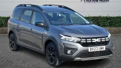 Used Dacia Jogger Extreme 110 HP (80 kW) 2023 Grey MPV