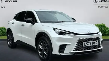 Used Lexus LBX 136 HP (100 kW) 2025 White SUV