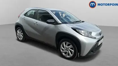 Used Toyota Aygo X PURE 72 HP (52 kW) 2025 SUV