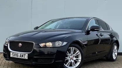 Used Jaguar XE Prestige 200 HP (147 kW) 2016 Sedan