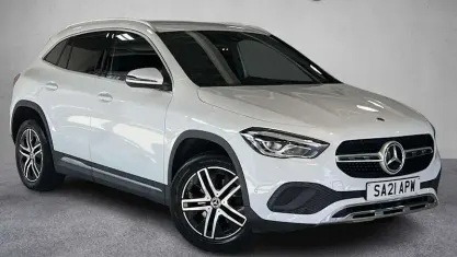 Used Mercedes GLA200 150 HP (110 kW) 2021 White SUV