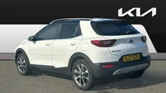 Used 2017 Kia Stonic First Edition SUV | £10,974 (Fair price)