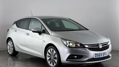 Used Vauxhall Astra 125 HP (91 kW) 2019 Silver Hatchback