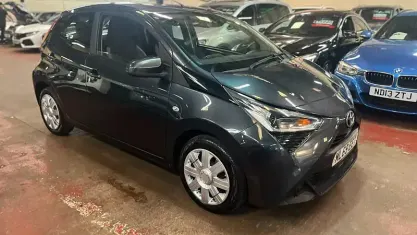 Used Toyota Aygo X-play 72 HP (52 kW) 2019 Grey Hatchback