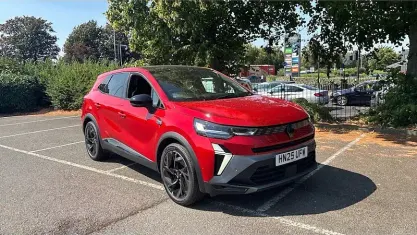 Used Renault Symbioz Iconic Esprit Alpine 143 HP (105 kW) 2025 Red  SUV