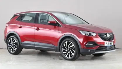 Used Vauxhall Grandland X Elite 131 HP (96 kW) 2019 Red SUV