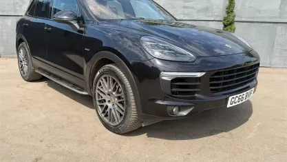 Used Porsche Cayenne Platinum Edition 262 HP (192 kW) 2017 SUV