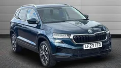 Petrol blue metallic Used 2023 Skoda Karoq SE L SUV | £24,595 (Fair price)