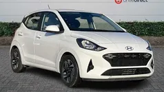 Special solid paint atlas white Used 2024 Hyundai i10 Advanced Hatchback | £13,700 (Fair price)
